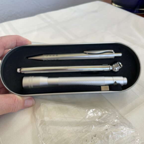 DunHill Gift Set (Pen, Flashlight, Tire Gauge) - Picture 6 of 6